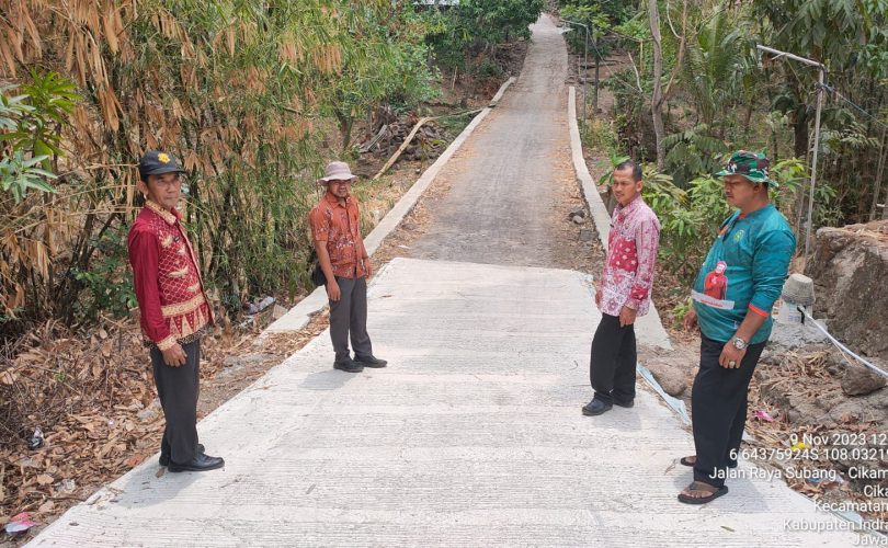 melaksanakan Peninjauan lokasi jalan