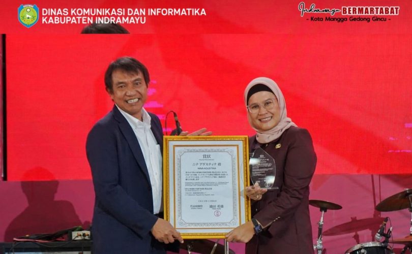 Peringati Hari Pekerja Migran Internasional, Bupati Indramayu Nina Agustina Banjir Penghargaan