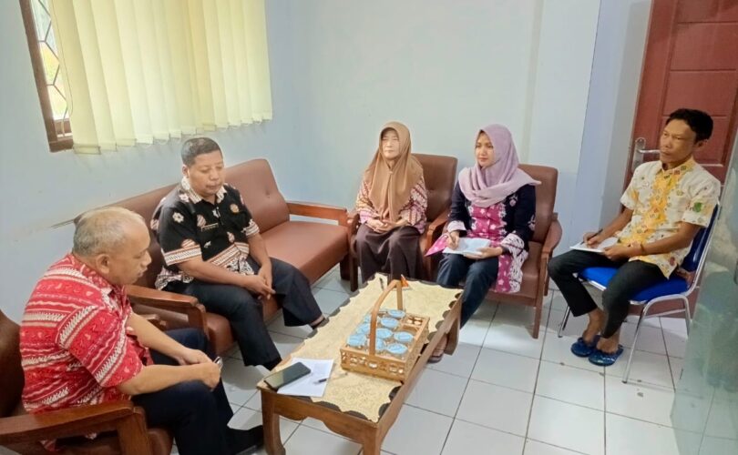 Evaluasi Kegiatan dan Rencana Tahun 2024: Briefing Bidang Kelembagaan Pemberdayaan Masyarakat Desa dan Kelurahan DPMD Indramayu